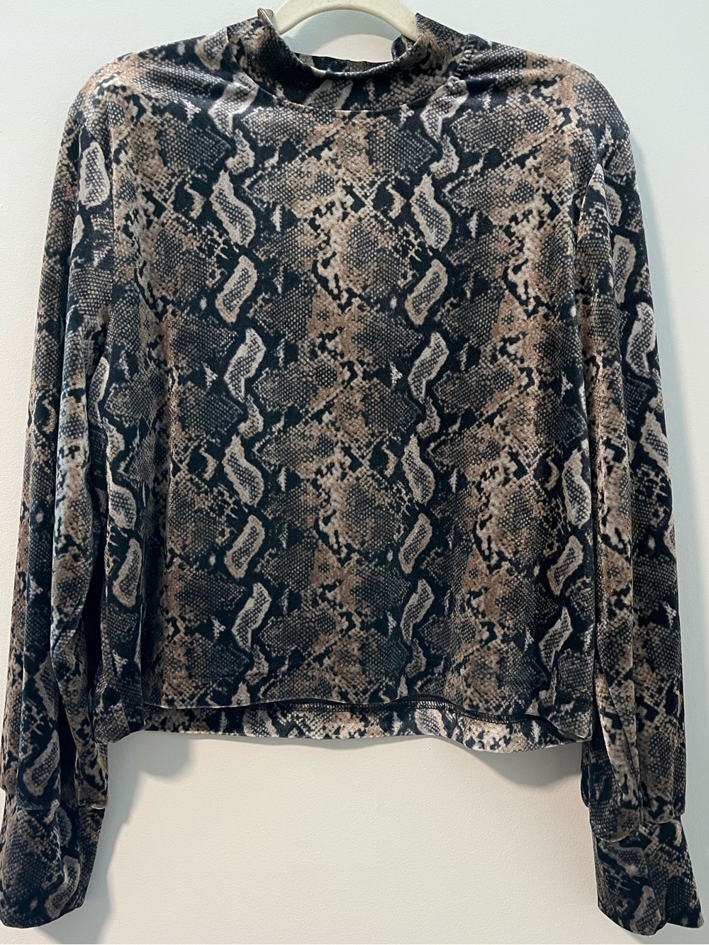 Carmen Marc Valvo Snake-Print Long-Sleeve Top NWOT